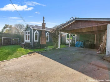 Character Filled Coastal Gem at Kakanui!