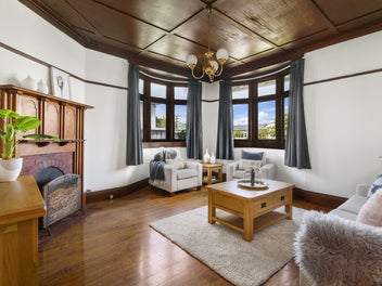 Investment or Home & Income Opportunity!