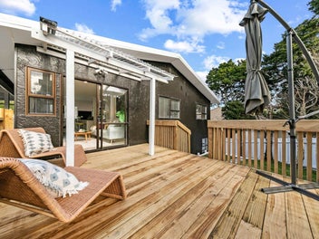 Freshly Renovated in Ellerslie – Move-In Ready!