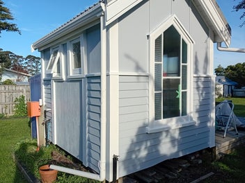 Excellent location with studio