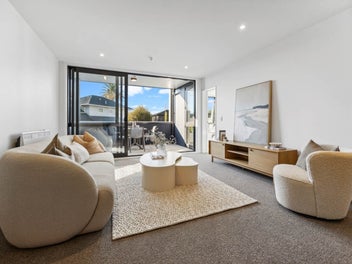 Parkside West - Modern Comfort Near the Park