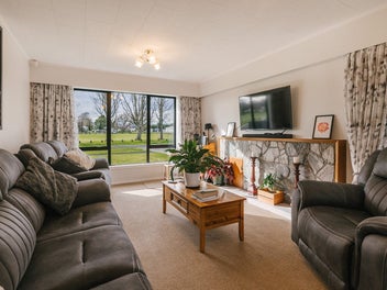 Comfort, Convenience, and Parkside Charm