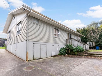 WESTLAKE ZONED - 986M2 OF PRIME POTENTIAL