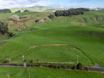 Stunning Rural Views with No Covenants