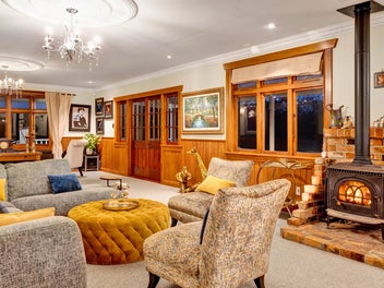 Substantial Merrilands Lifestyle