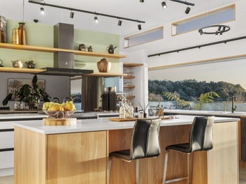 Dawn till dusk waterfront views