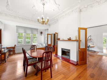 Big price drop, vendors must sell!