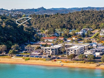 Your Own Slice of Paradise in Paihia!
