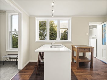4-Bedroom Inner-City Retreat with Views