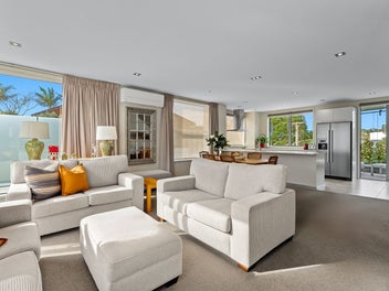 Montrose Villas - Always Admired - FREEHOLD TITLE