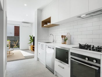 Smart Start or Savvy Investment! 2-Bed Terrace
