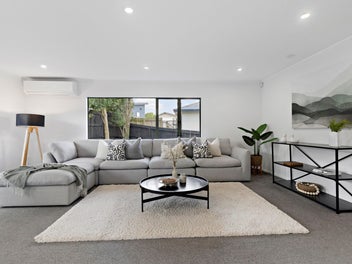 Large Living on Volante!