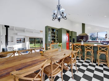 Escape to the Country – Space, Style & Serenity