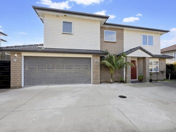 Charming 5-Bedroom Home – Inviting All Buyers!