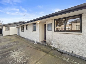Super Location - Full of Potential