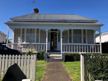 Image 1 of 18