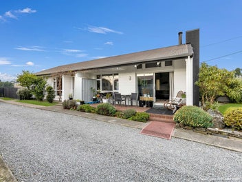 Templeton Charm – 888m² of Opportunity