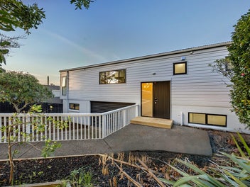 Prestige, Space & Green Surrounds