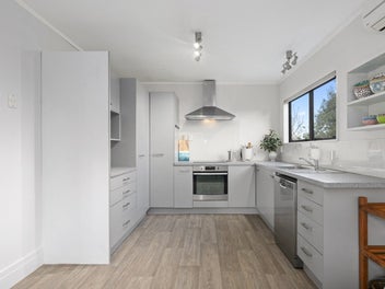 The ideal property for simple family living