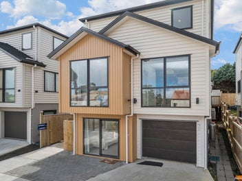 Spacious, Modern, Top Schools - Vendor says SELL
