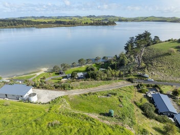Harbour Views - Pahi Section