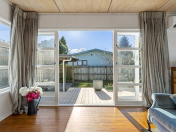 Charming Renovated Cottage in Prime Location