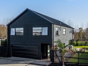 Spacious Sentinel Homes Architectural Masterpiece