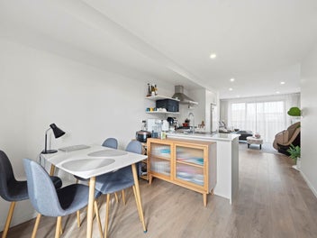 Invest or Nest in this Parkside Beauty