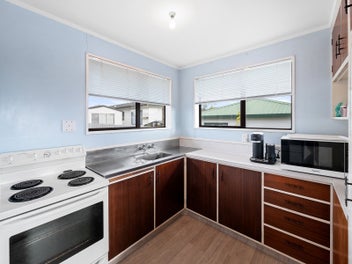 Easy Living on the Edge of Greerton