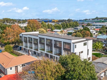 8 Brand New Freehold Homes in Mt Wellington!