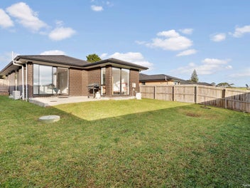 Ideal First Home or Investment – Beachside Living