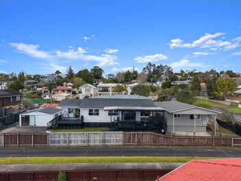Your Dream Home Awaits – 2 home on one Title