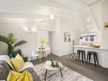 COZY GETAWAY:ONE BEDROOM BLISS