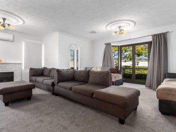 Ideal Family Home in the Apanui School Zone