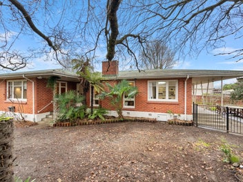 Timeless Classic in the Heart of Blenheim