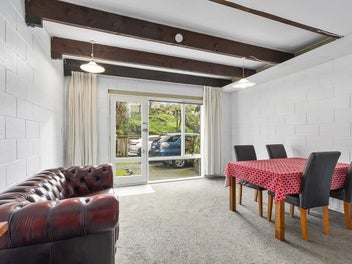 NORTH FACING HOME WITH CAR PARK - MT COOK