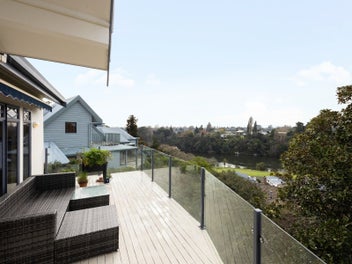 Effortless Riverview Living on Beerescourt!