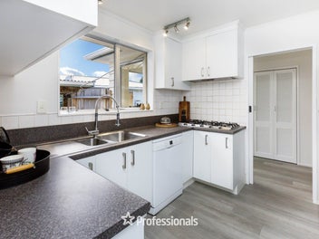 SPACIOUS, SOLID & FAMILY READY!