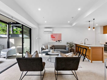 Easy Urban Living