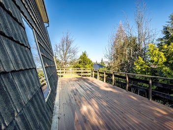 Alpine views and sun - the classic Hanmer hideaway