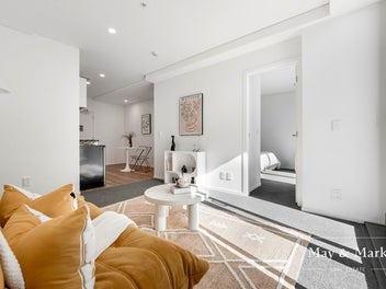 Freehold 1-Bed with Sea View | Remediated