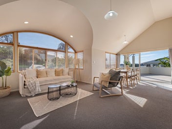 Sun, Space & Views – A Lifestyle Worth Living