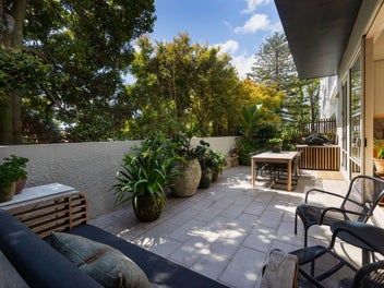 Your Private Parnell Courtyard Retreat