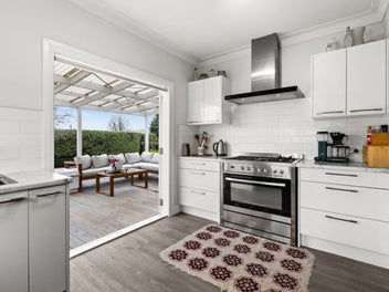 Charming three-bed home with studio in St Leonards