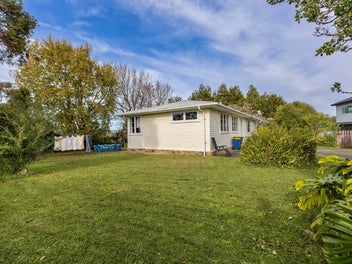 Flat Site + 1239 m2 Land