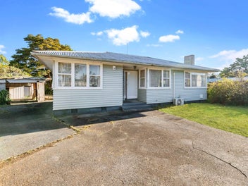 Urgent Sale – Value-Packed Do-Up in Prime Paku...