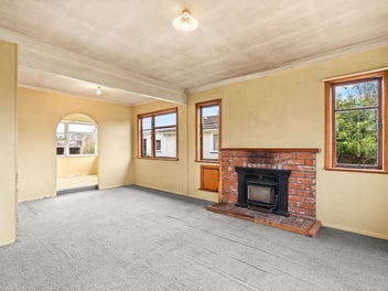 Renovation opportunity in heart of Martinborough.