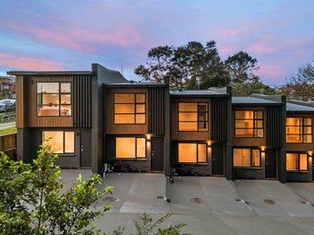 Stylish & Convenient Brand-New Home