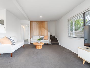 Renovated Sun Trap - Must Be Sold