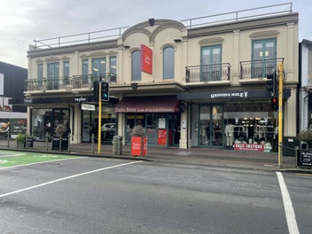 Image 1 of 5